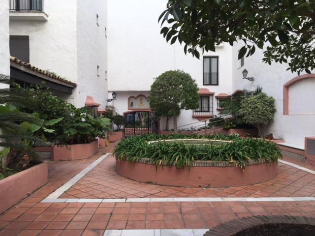 Large And Elegant In Puerto Banus With Pools And Paddle Apartment Marbella Exterior photo